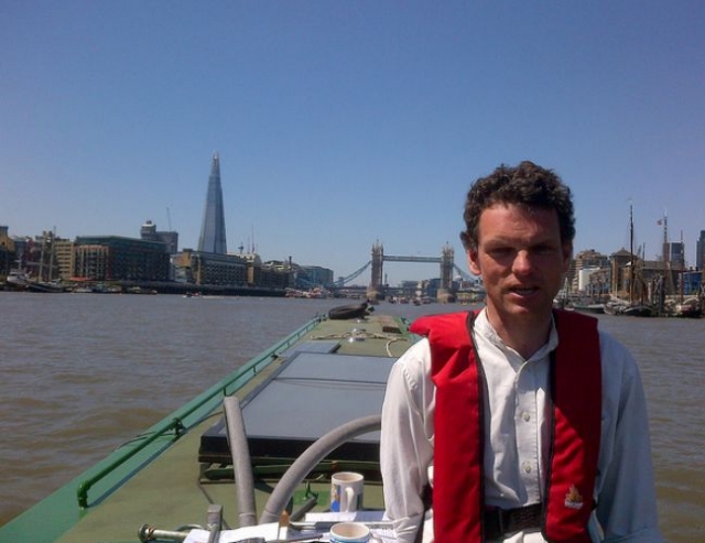 Sailing down the Thames